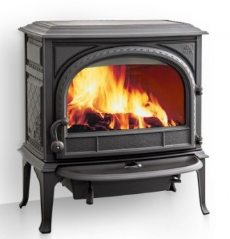 Jotul F 400 ECO SE BP- černý lak, dvířka bez ozdobných příček;